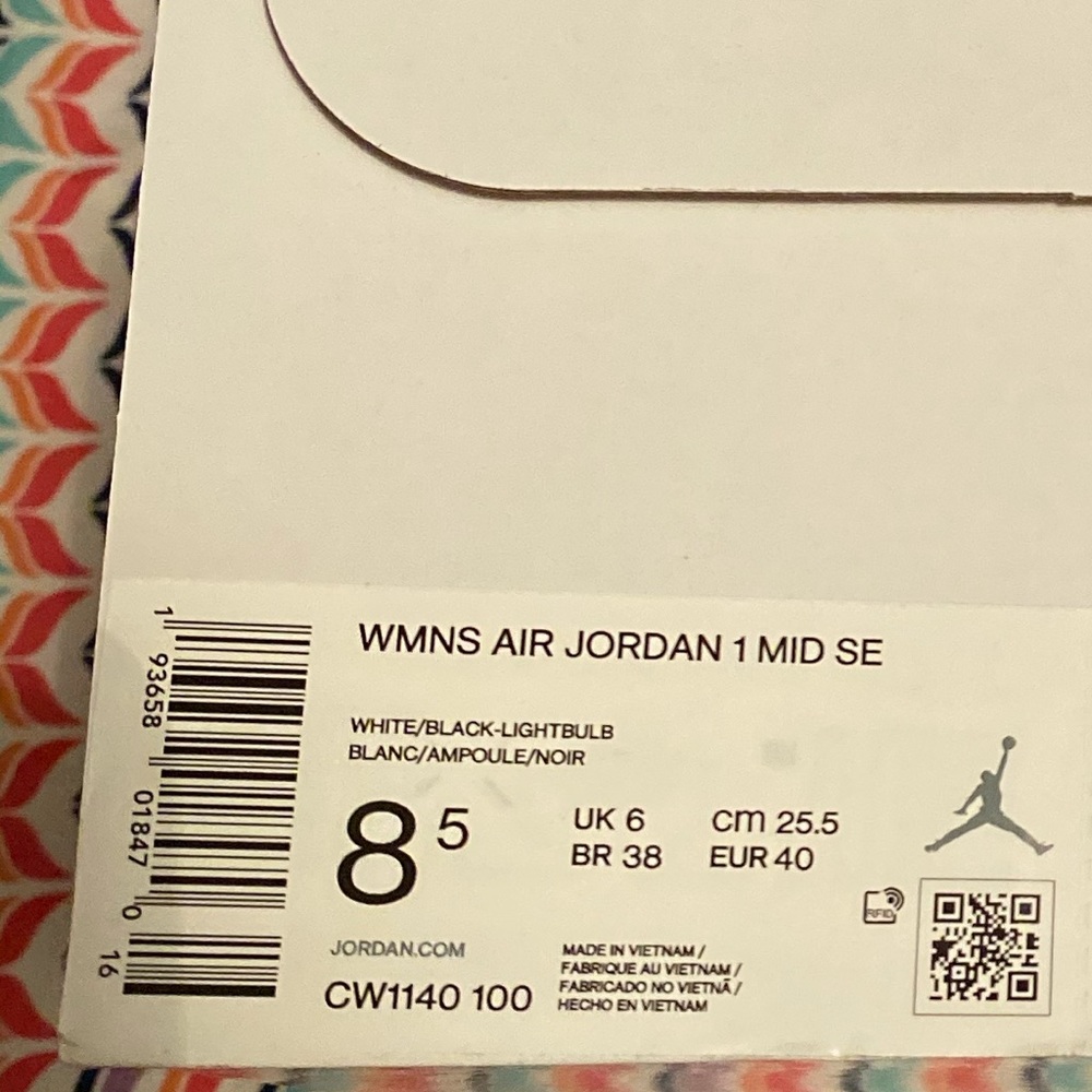 AIR JORDANsize 8 available (size 8.5 already SOLD) - Picture 10 of 10